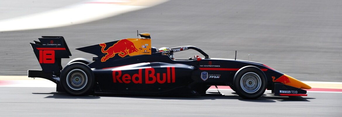 Hadjar lidera segundo dia de testes da F3 no Bahrein
