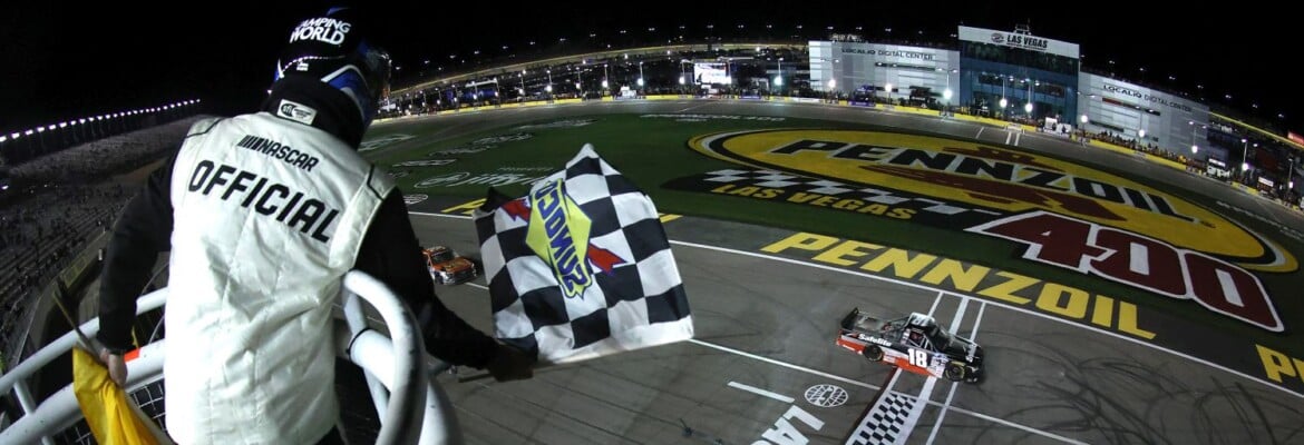 Nascar Truck Series: Chandler Smith “dribla” rivais e vence em Las Vegas