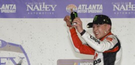 Gibbs lidera apenas uma volta e vence em Atlanta na Nascar Xfinity Series