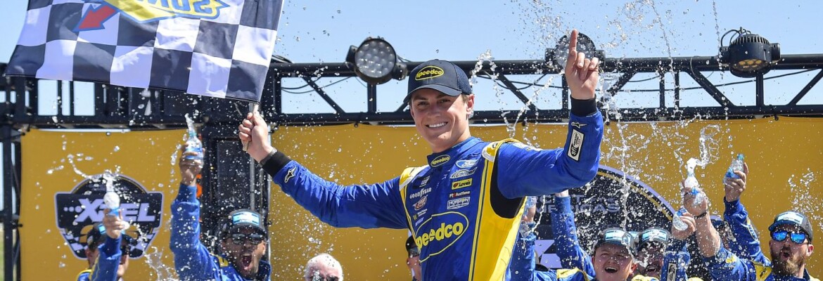 Zane Smith aproveita confusão entre rivais e vence em Austin pela Nascar Truck Series