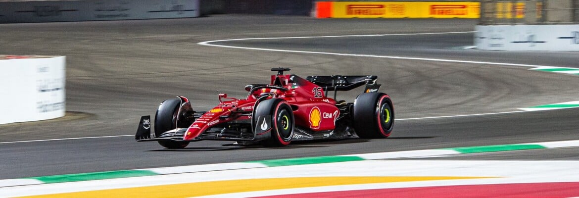 Ferrari F1 comenta sua mensagem estratégica para Leclerc na Arábia Saudita Ferrari F1 comenta sua mensagem estratégica para Leclerc na Arábia Saudita