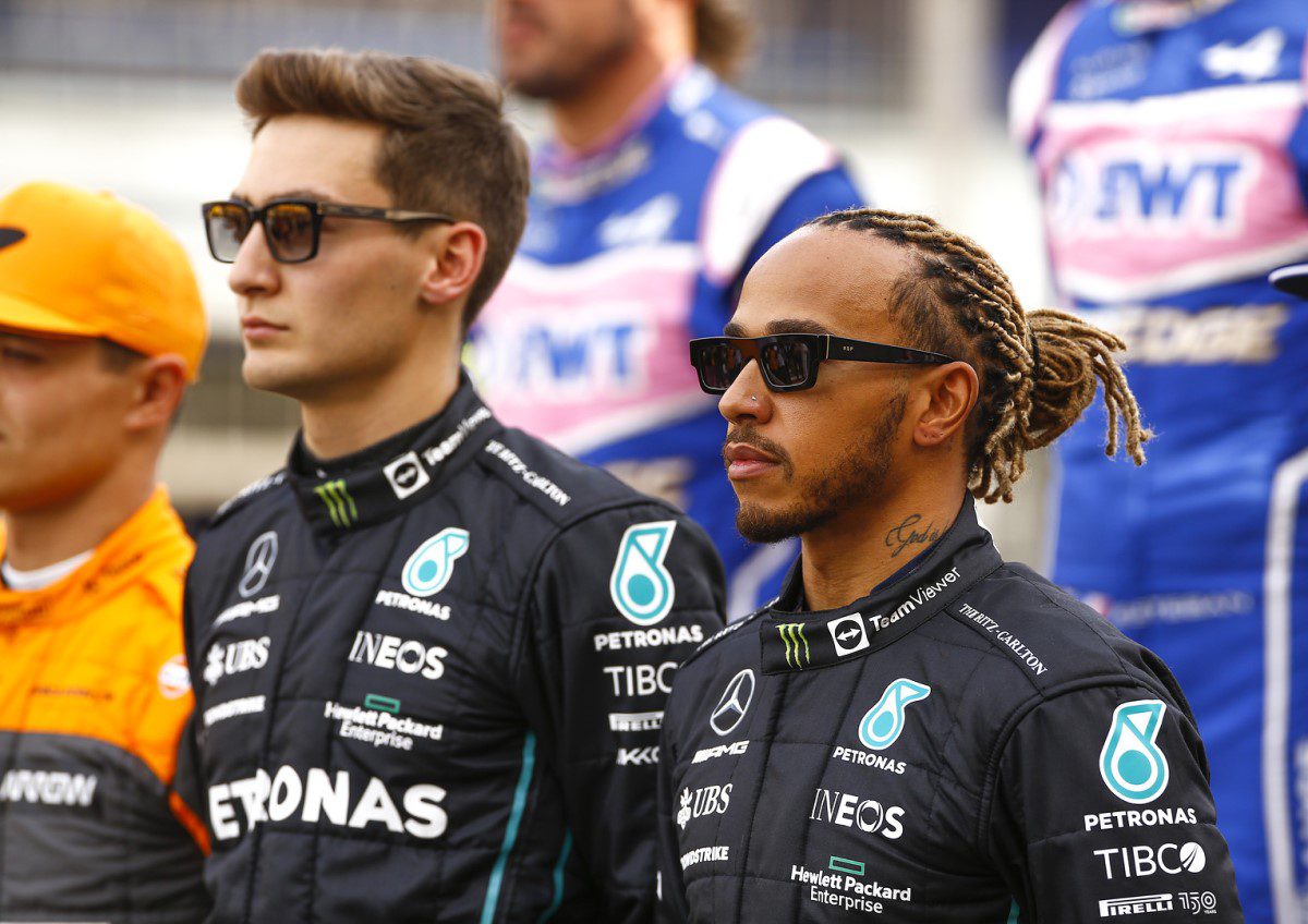 F1: Saída de Hamilton obrigou Russell a amadurecer na Mercedes George Russell e Lewis Hamilton - Mercedes
