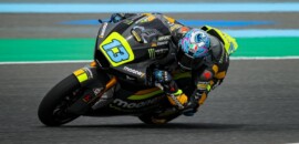 Vietti sai da pole e domina de ponta a ponta início da Moto2 no Catar