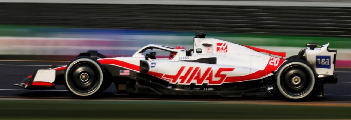 Motor Ferrari de Magnussen quase explodiu também Motor Ferrari de Magnussen quase explodiu também