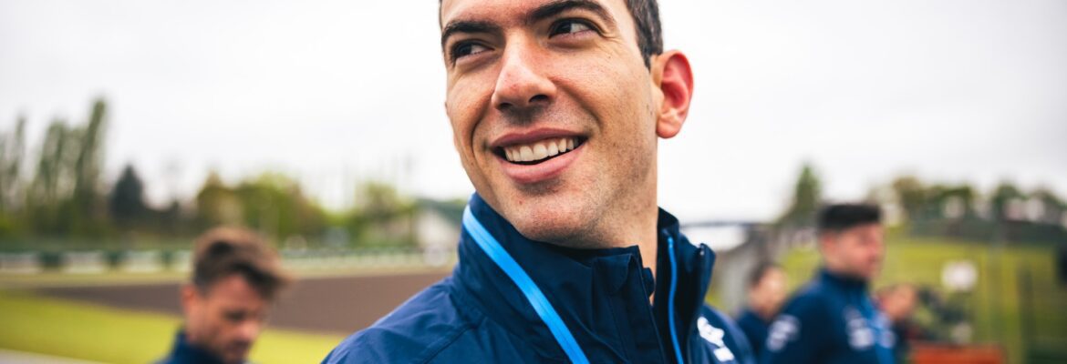 Latifi declara que a “temporada começa agora” com FW44 atualizado Latifi declara que a “temporada começa agora” com FW44 atualizado