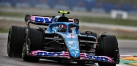 Ocon explica a causa do quase incidente nos boxes com Hamilton em Ímola