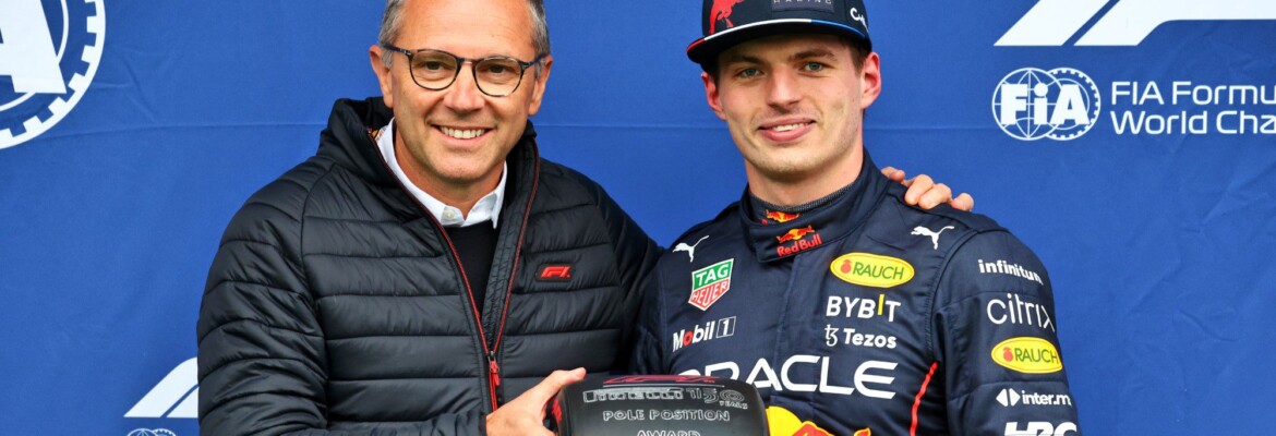 F1: Domenicali afirma que tem “relacionamento muito bom” com Verstappen em meio às divergências na categoria