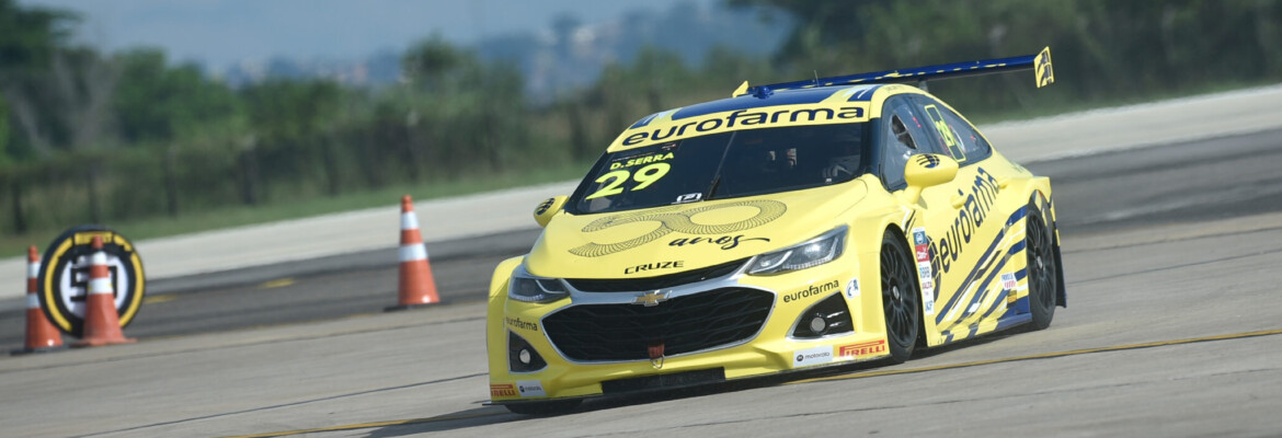 Daniel Serra fatura pole position da Stock Car no Rio de Janeiro