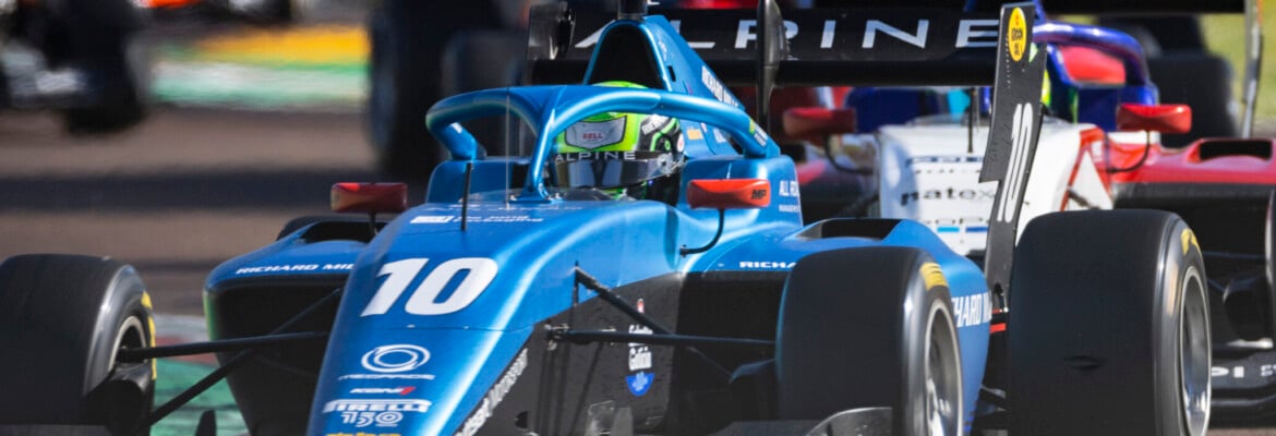 Com estratégia ousada Collet lidera novamente em Ímola, mas seguidas bandeiras amarelas comprometem estratégia da equipe