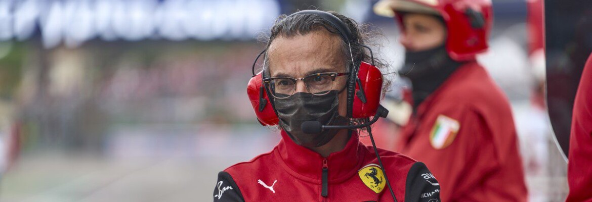 F1: Ferrari lamenta “impacto muito pequeno” da penalidade do teto orçamentário da Red Bull