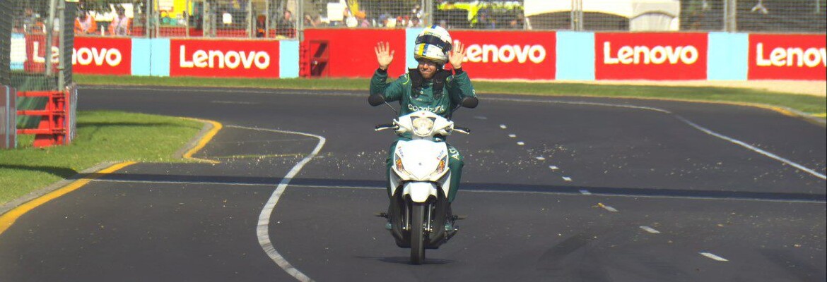 Comissário de pista que deu chave de scooter para Vettel também foi chamado pela FIA