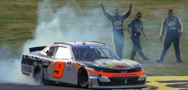 Nascar Xfinity Series: Gragson impede ataques de rivais e vence em Talladega