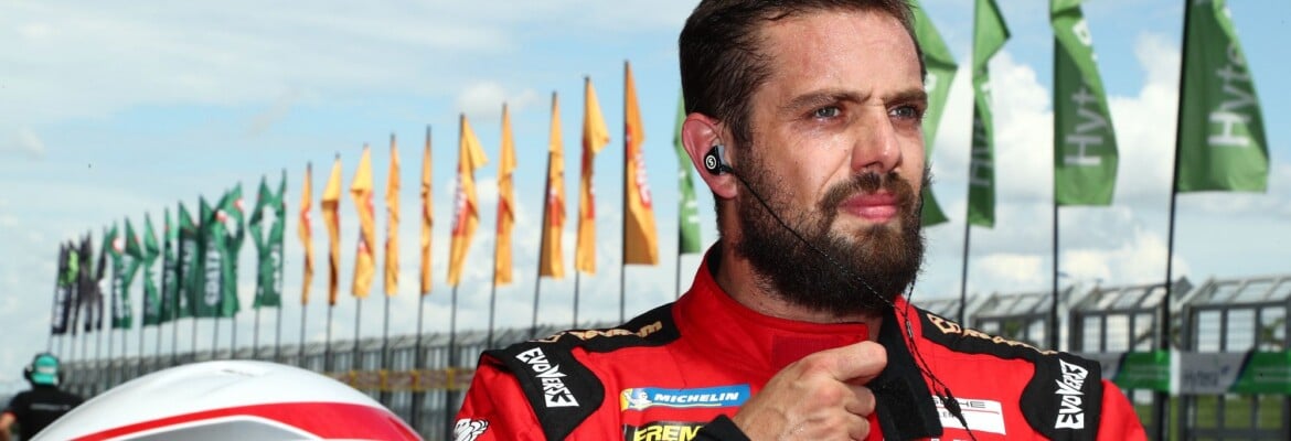 Nervosismo e muito apoio: Cardoso conta com presença da família em estreia na Porsche Cup