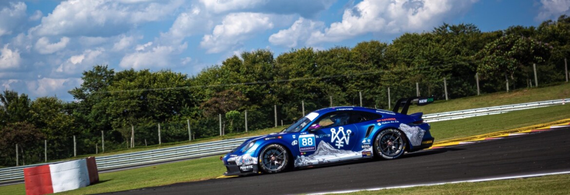 Georgios Frangulis alcança o top-10 na Porsche Carrera Cup e sobe no pódio da classe Sport no Velocitta