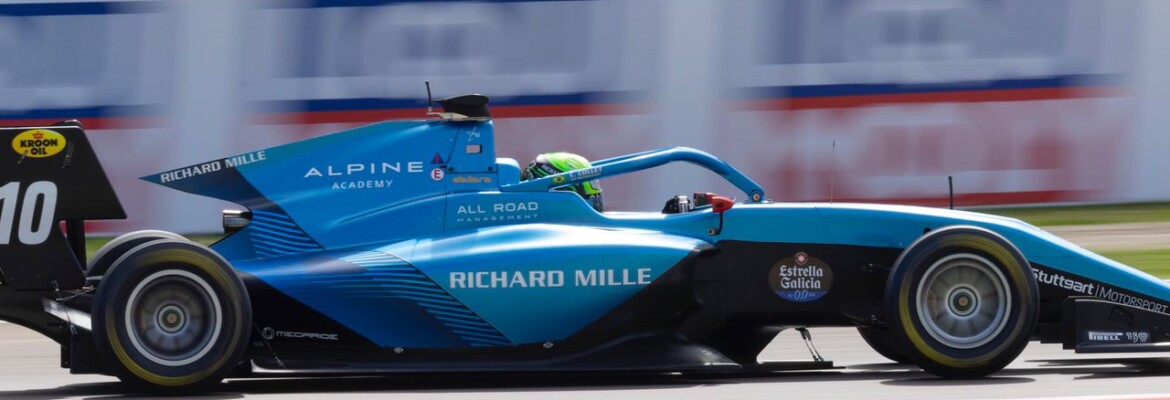 Caio Collet lidera em Ímola, mas é acertado por adversário na última volta