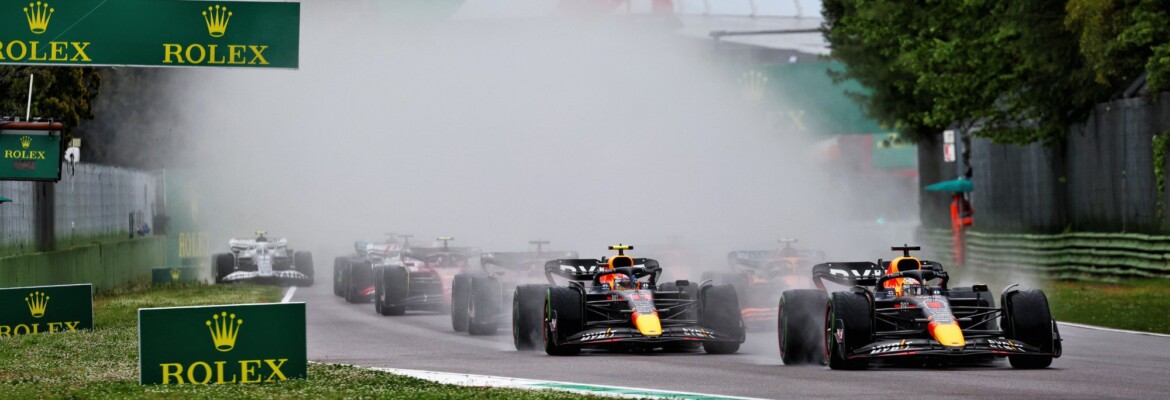 Ferrari vai mal, Verstappen vence em Ímola e se aproxima de Leclerc no mundial