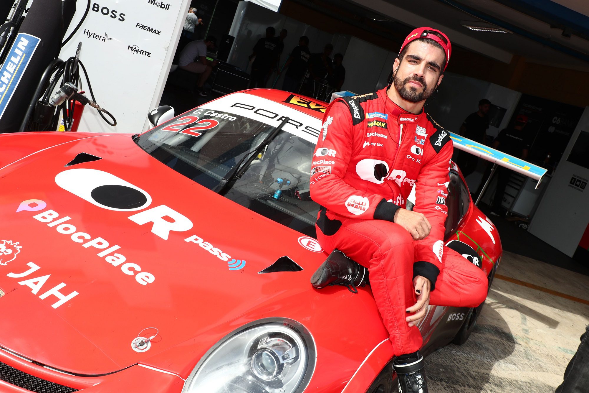 Dividindo telas e pistas: a parceria entre Castro e Cardoso na Porsche Cup Caio Castro Porsche Cup