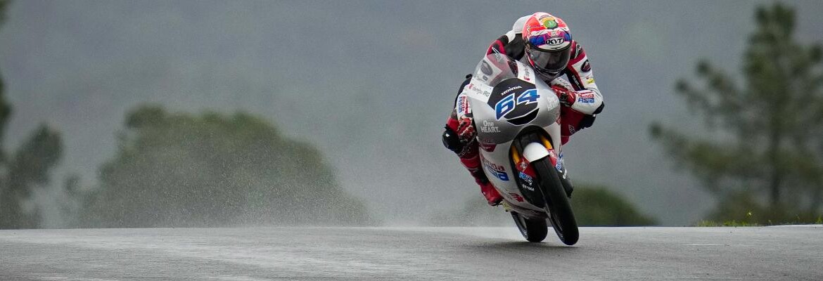 Aji bate Moreira por 0s053 e fica com melhor tempo do dia na Moto3 em Portugal