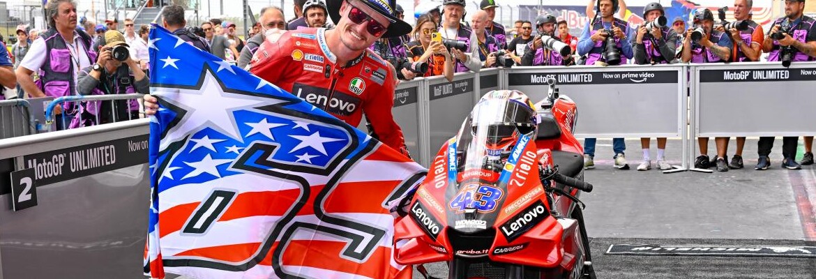 Miller celebra 3º posto após início inconstante na MotoGP em 2022