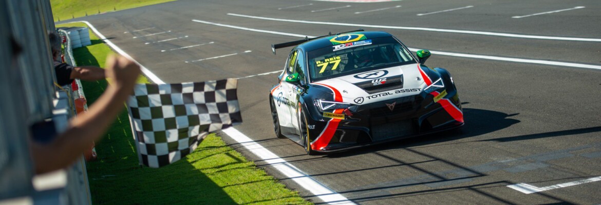 TCR South America abre temporada com vitórias de Reis e Pezzini