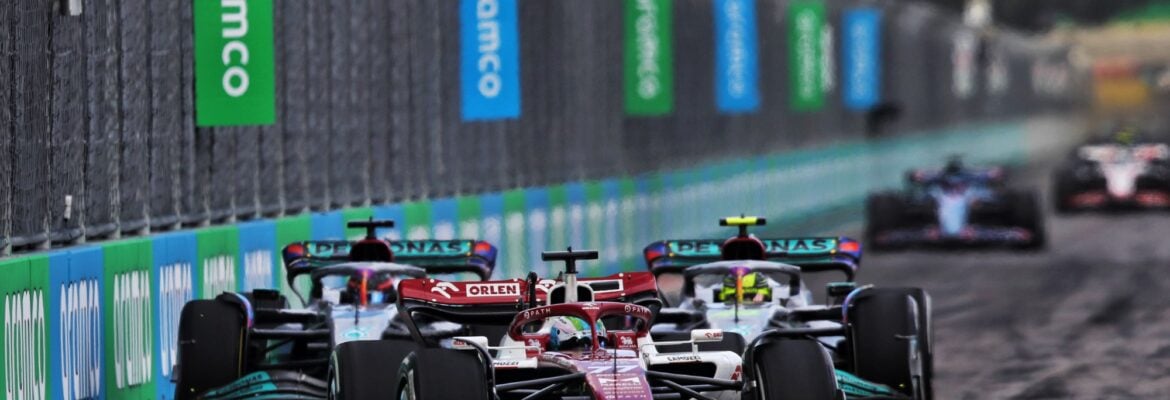 Bottas diz que erro durante GP de Miami veio após ver briga de Russell e Hamilton