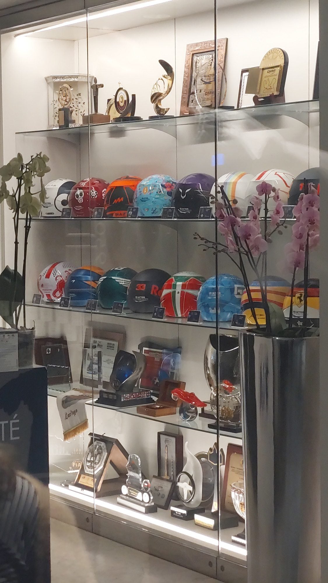 Foto: Conheça o Hall da Fama da sede da Federação Internacional de Automobilismo na França Foto: Conheça o Hall da Fama da sede da Federação Internacional de Automobilismo na França