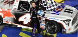 Nascar: Nemechek supera problemas e vence em Darlington pela Truck Series