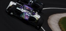 Sato acerta volta na hora final e lidera mais um treino para a Indy 500