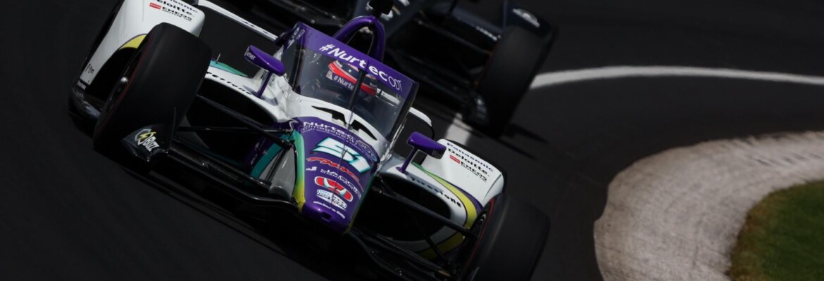 Sato acerta volta na hora final e lidera mais um treino para a Indy 500