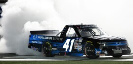 Nascar Truck Series: Chastain ataca na segunda prorrogação e vence em Charlotte