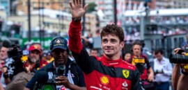 Leclerc comemora mais uma pole position no GP do Azerbaijão de F1