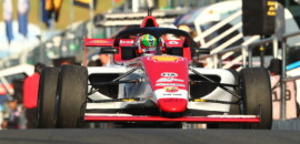 Aurelia Nobels coloca a Shell em segundo lugar na abertura da FIA F4 Brasil