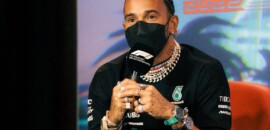 Cueca por cima do macacão e três relógios: os protestos de Vettel e Hamilton na F1 em Miami