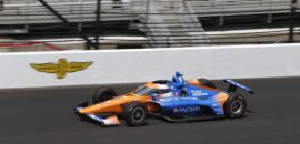 Dixon fatura pole position para a Indy 500. Kanaan se garante na segunda fila