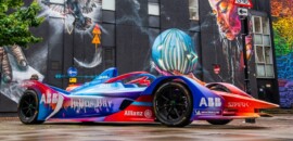 FE faz parceria com artista e apresenta carro estilizado para divulgar eP de Londres