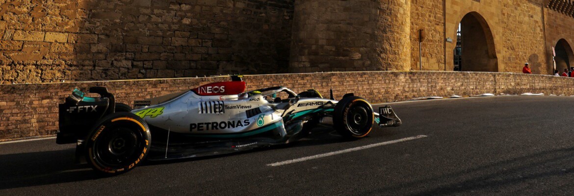 Hamilton fala sobre a dor que sentiu durante o GP do Azerbaijão de F1