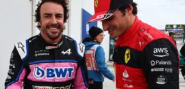 Alonso comemora primeira vitória de Sainz na F1: “Estou muito feliz por ele”