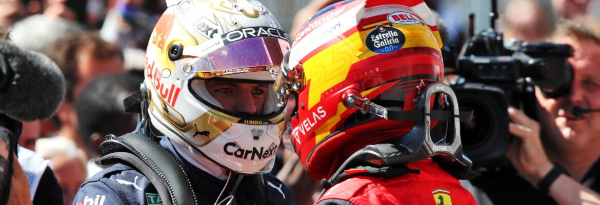 Por que Sainz não colocou pneus médios após pit stop na luta com Verstappen Por que Sainz não colocou pneus médios após pit stop na luta com Verstappen