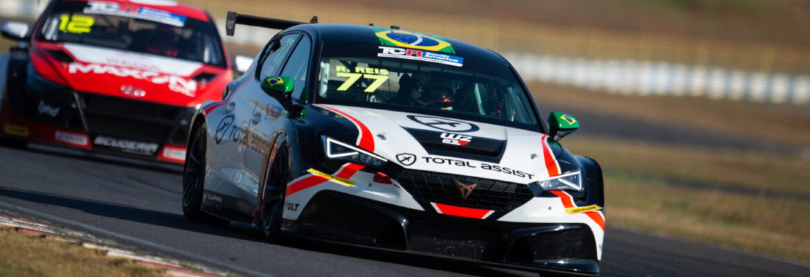 Raphael Reis conquista pódio em Goiânia na corrida 1 do TCR South America