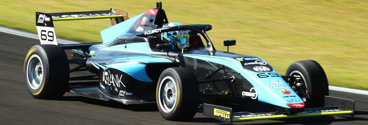 Pedro Clerot se destaca em testes da F4 Brasil no Velocitta