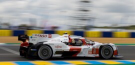 Toyota de Hirakawa lidera as 24 Horas de Le Mans na metade da corrida