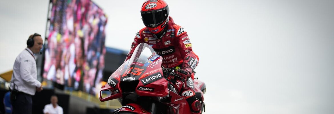 Bagnaia vence na Holanda em dia de queda dupla para Quartararo