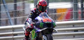 Quartararo vence após queda de Bagnaia e aumenta liderança da MotoGP na Alemanha