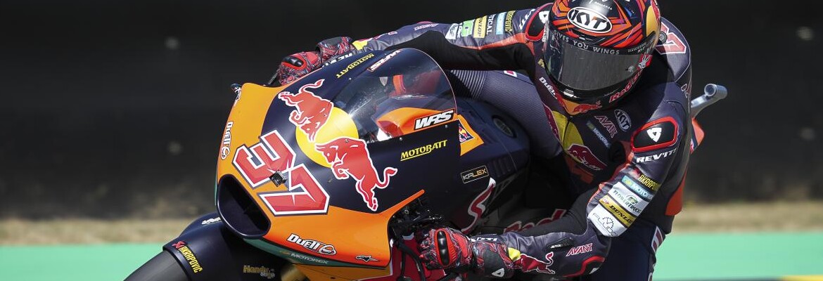 Fernandez coloca 0s470 na concorrência e lidera sexta da Moto2 na Alemanha