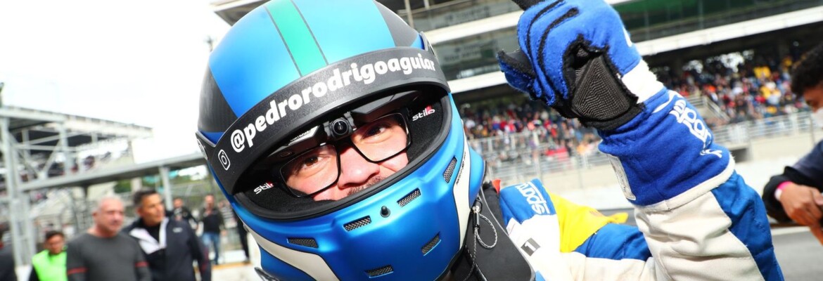 Na última curva, Pedro Aguiar vence a primeira da Carrera Cup em Interlagos
