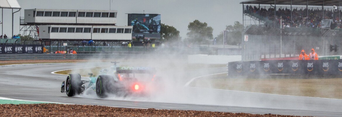 GP da Inglaterra de F1 pode ter largada com chuva GP da Inglaterra de F1 pode ter largada com chuva