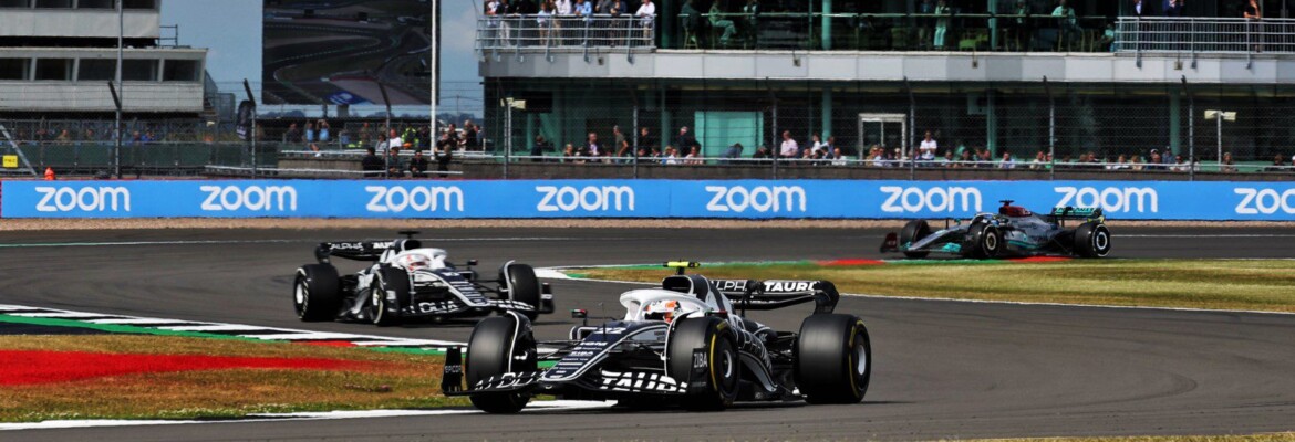 Erro de Tsunoda afetou três dos quatro carros da Red Bull, afirmou Gasly Erro de Tsunoda afetou três dos quatro carros da Red Bull, afirmou Gasly