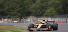 Norris dá recado para Sainz: “Já estava na hora de vencer”