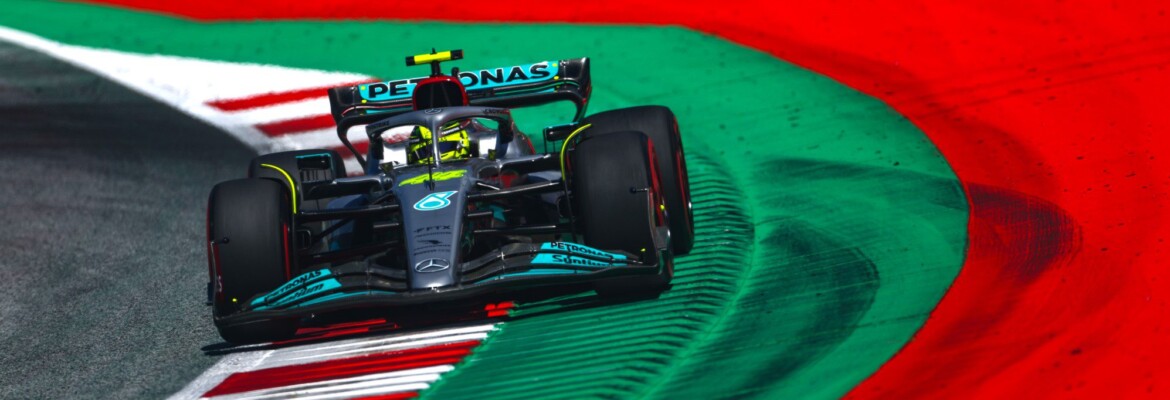 Hamilton fazia curvas 10 km/h mais rápido quando bateu, afirmou Wolff Hamilton fazia curvas 10 km/h mais rápido quando bateu, afirmou Wolff