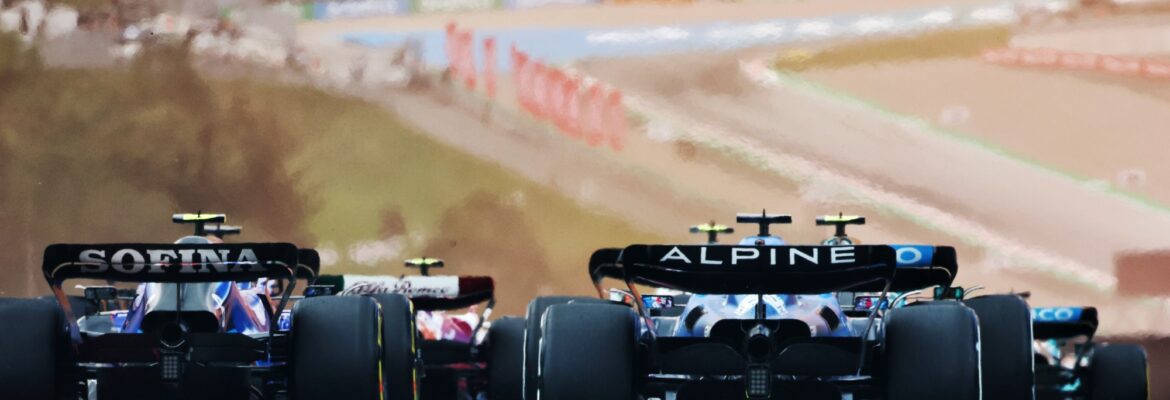 FIA deleta 43 voltas e penaliza quatro pilotos por limites de pista no GP da Áustria FIA deleta 43 voltas e penaliza quatro pilotos por limites de pista no GP da Áustria